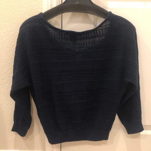 sweater - Picture 2 of 3